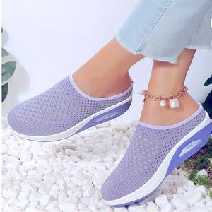 Purple Breathable mesh slip on mule form fitting sock sneakers 8 1/2 (40) New